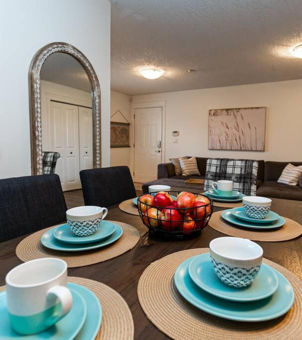 Cozy Renovated Oasis W Private Terrace & Parking Victoria Exterior foto