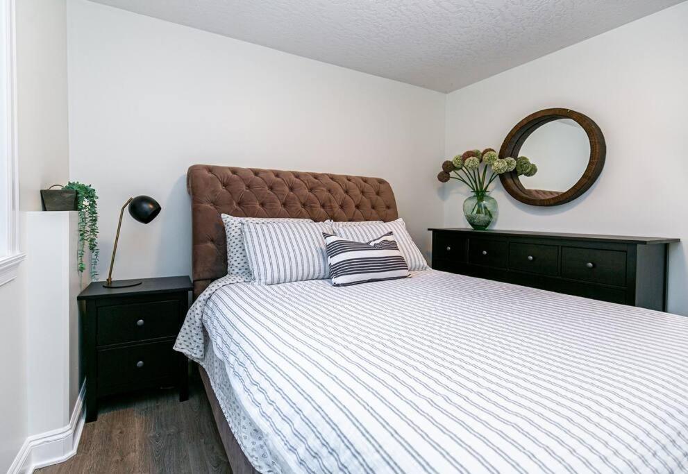 Cozy Renovated Oasis W Private Terrace & Parking Victoria Exterior foto