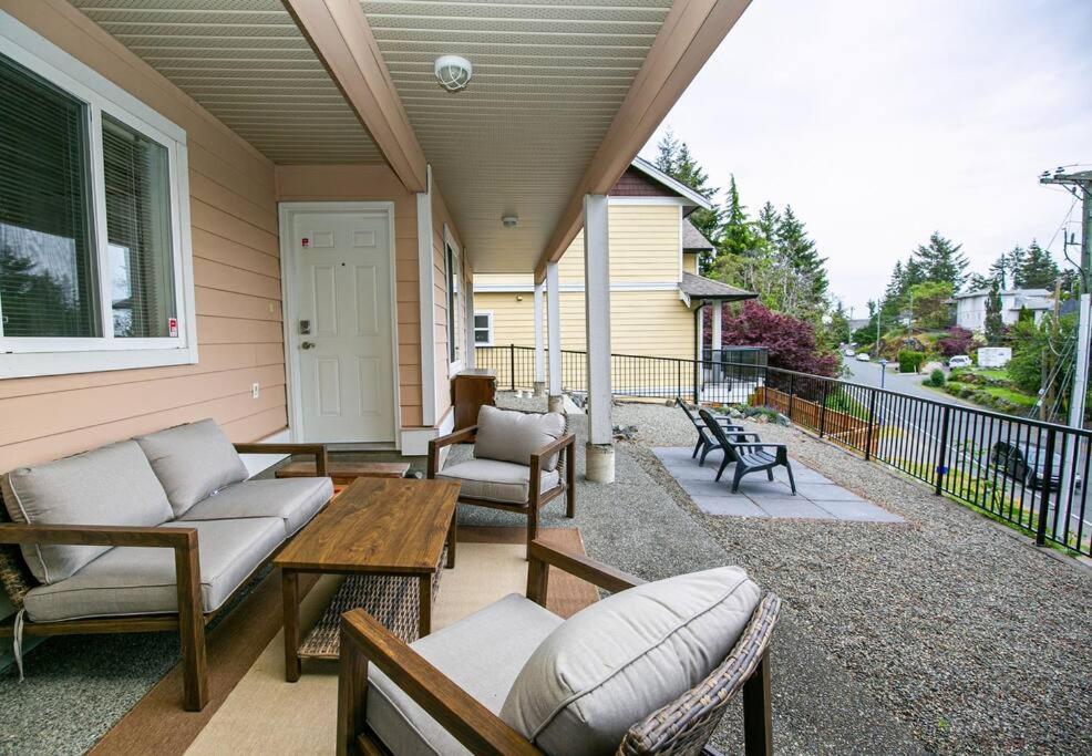 Cozy Renovated Oasis W Private Terrace & Parking Victoria Exterior foto