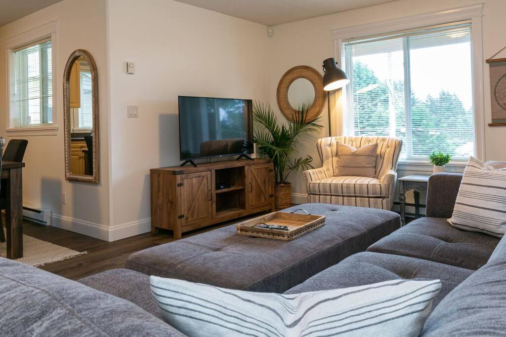 Cozy Renovated Oasis W Private Terrace & Parking Victoria Exterior foto